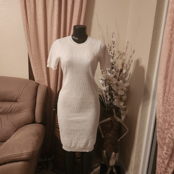 Fendi White Monogram Knit Crewneck Midi Dress size 38 - Picture 1 of 8